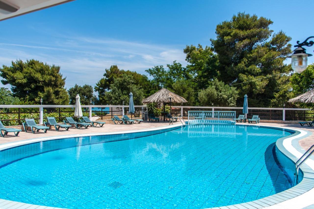 Bozikis Palace Hotel Agios Sostis  Exterior photo